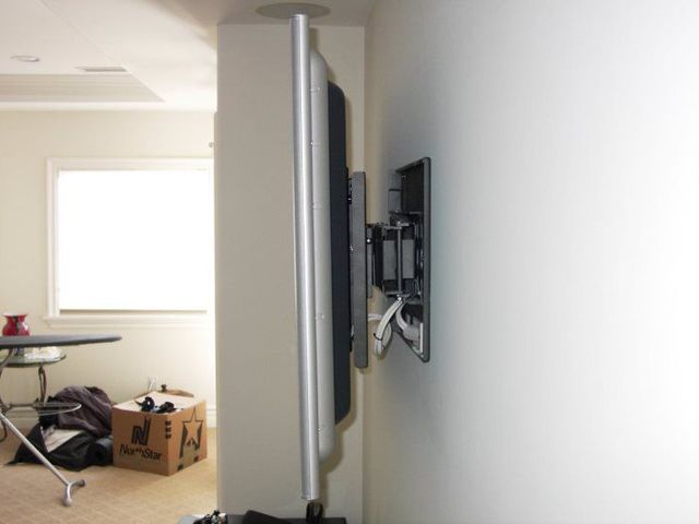 Articulating Swing-Arm Mount by Dr. Gadget, Los Angeles CA